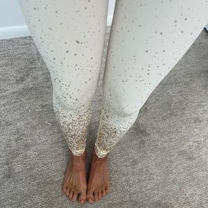 Beyond Yoga gold fleck leggings // XS